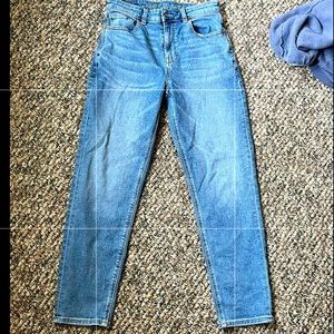 Mom jeans from American eagle